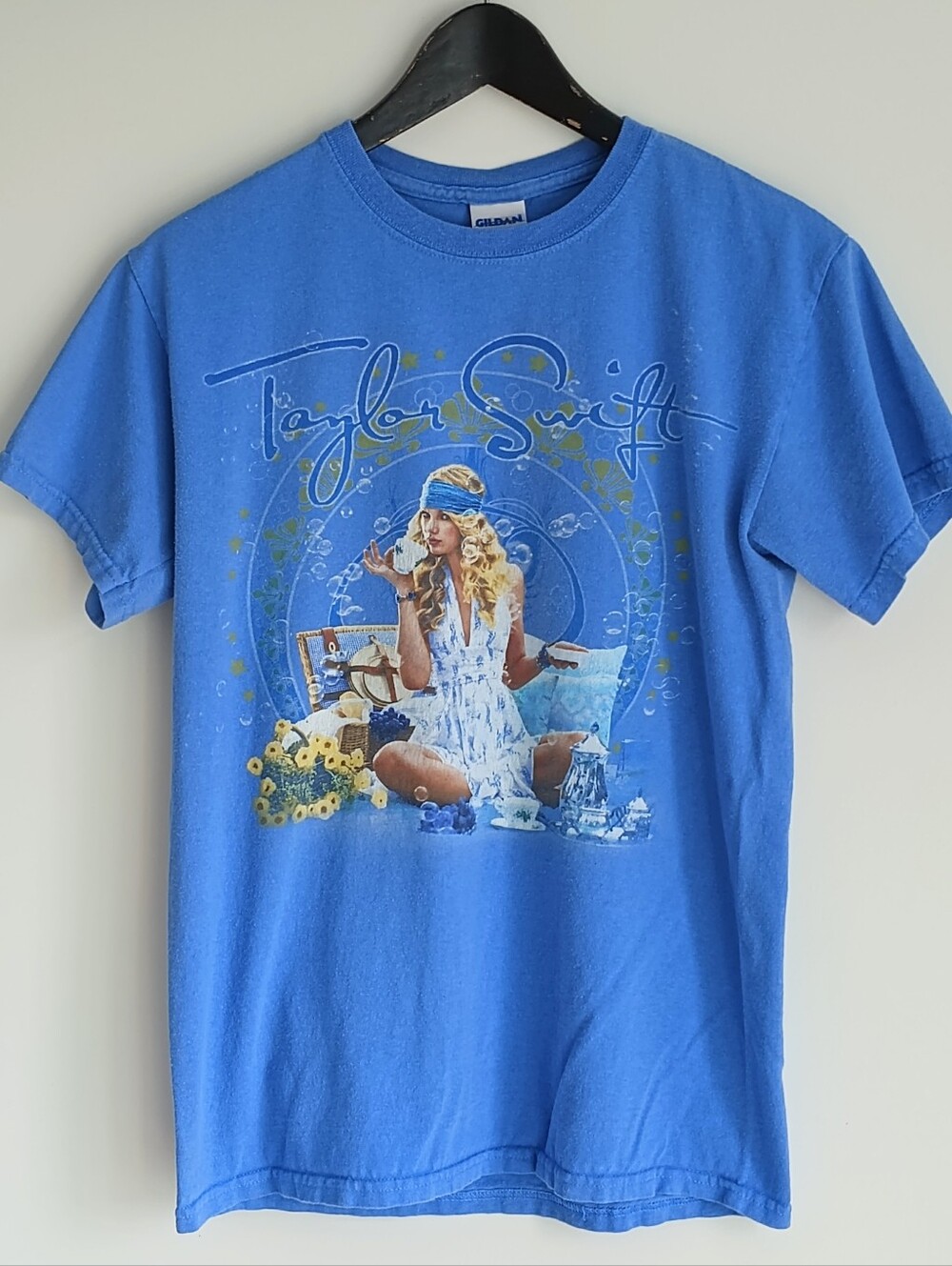 2009 Taylor Swift Fearless Tour Concert Graphic Merch Tee Blue Small